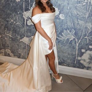 Watters Off-Shoulder Cream Wedding Dress